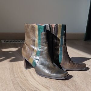 Liz Clairborne Olive Leather Ankle Boots with Green & Mustard Stripes